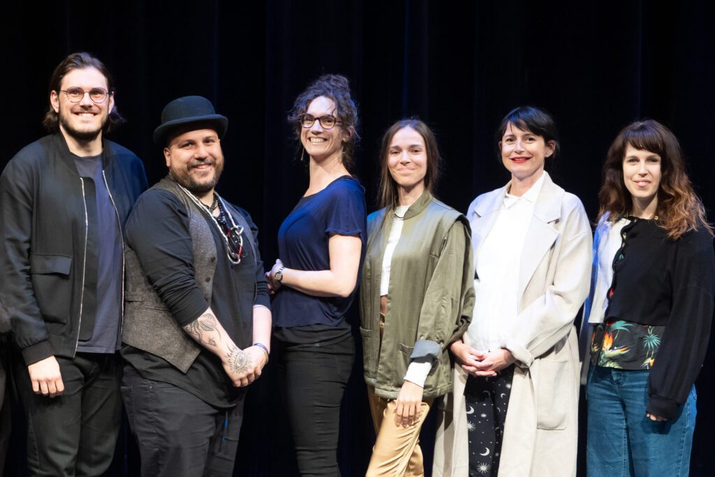 Arno-Robin-Vincent-de-Repentigny-Daphné-Morin-Julia-Hall-Chloé-Grondeau-Marie-Odile-Cormier