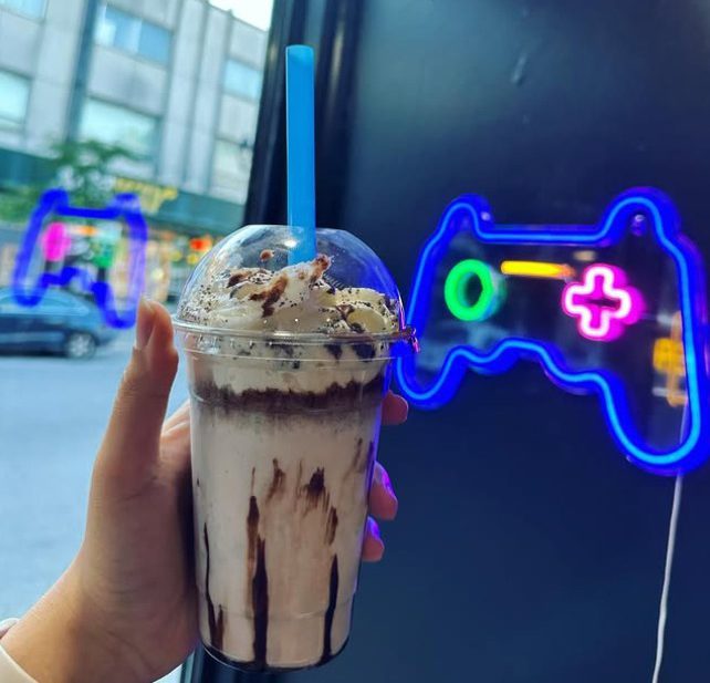 Lait frappé Oreo de Délice Gaufré, Quartier culturel des Faubourgs, Montréal