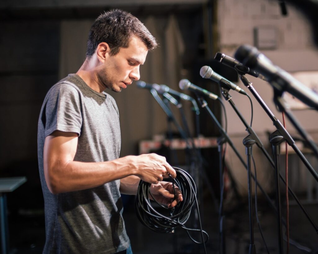 Technique de scène, direction artistique, accueil, médiation, etc. Travaillez ou faites carrière dans le Quartier culturel des Faubourgs.